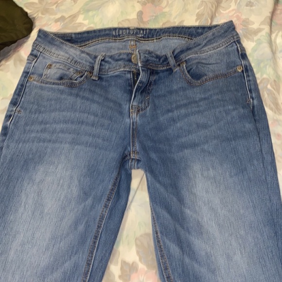 Selling 4 pairs of jeans for $60! - Picture 4 of 9